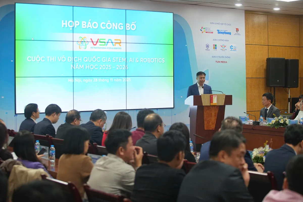 Khởi động sân chơi STEM, AI, Robotics toàn quốc 2025-2026- Ảnh 1. Khởi động sân chơi STEM, AI, Robotics toàn quốc 2025-2026- Ảnh 1.