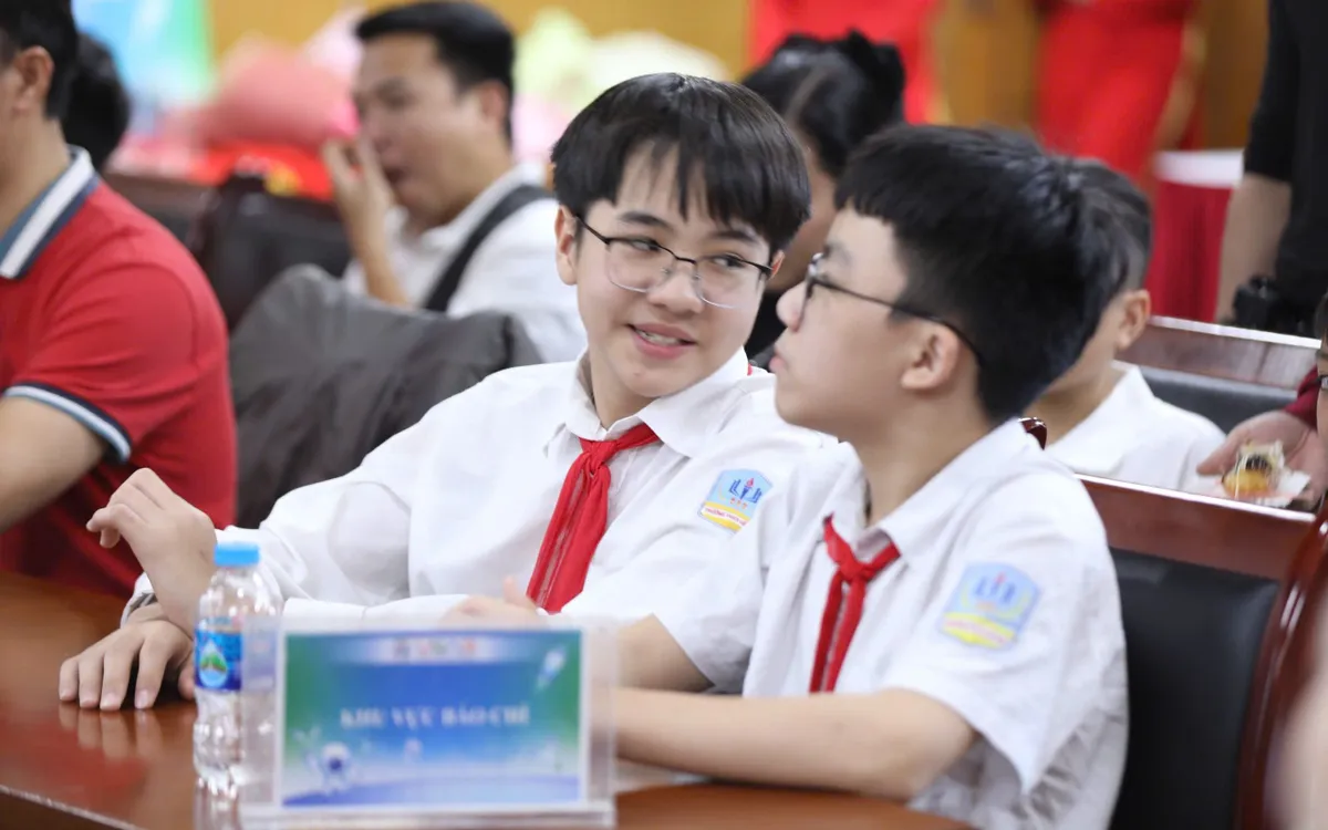 Đại diện các em học sự tham dự sự kiện.