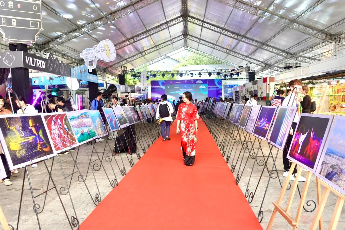 Lễ hội Nhiếp ảnh Quốc tế TP Hồ Chí Minh: Tôn vinh giá trị con người trong kỷ nguyên AI- Ảnh 9.