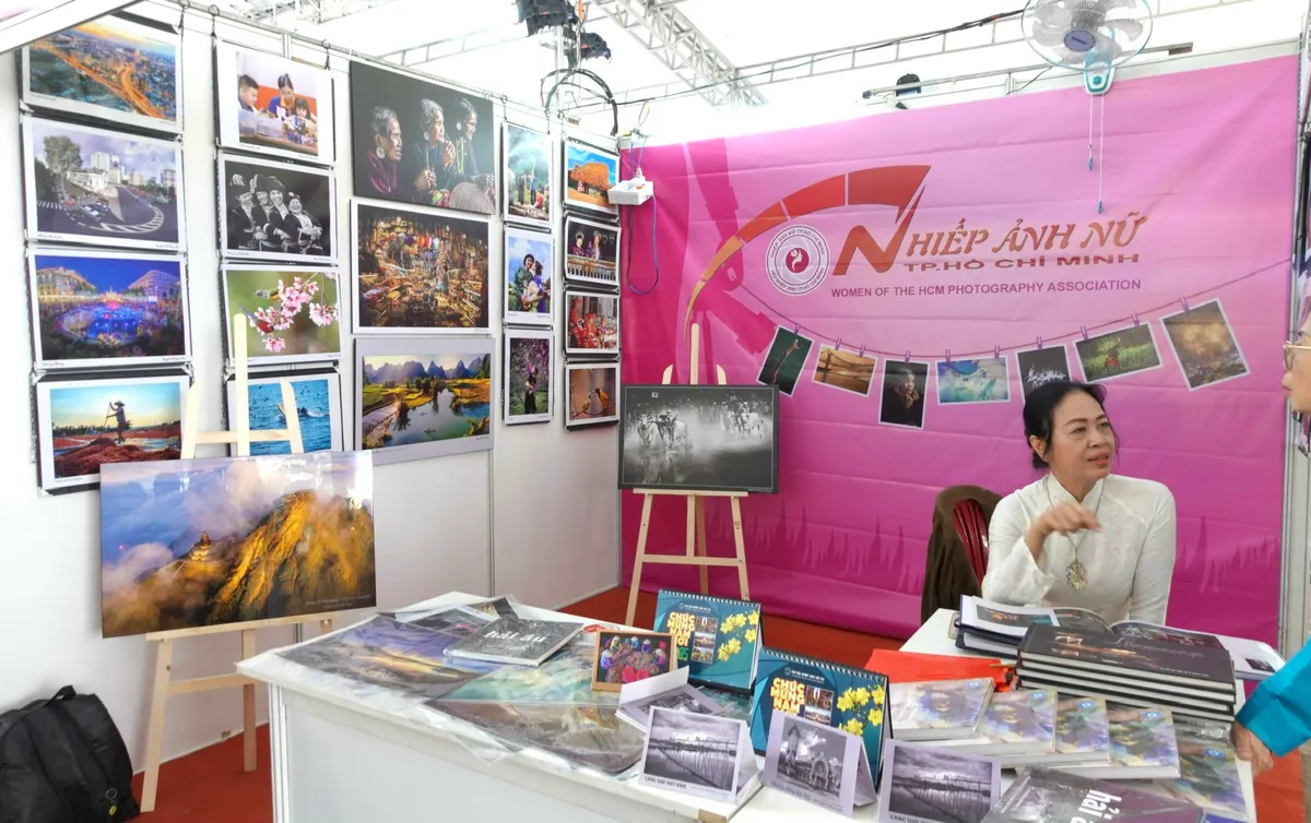 Lễ hội Nhiếp ảnh Quốc tế TP Hồ Chí Minh: Tôn vinh giá trị con người trong kỷ nguyên AI- Ảnh 12.