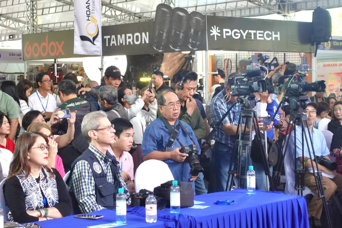 Lễ hội Nhiếp ảnh Quốc tế TP Hồ Chí Minh: Tôn vinh giá trị con người trong kỷ nguyên AI- Ảnh 2.