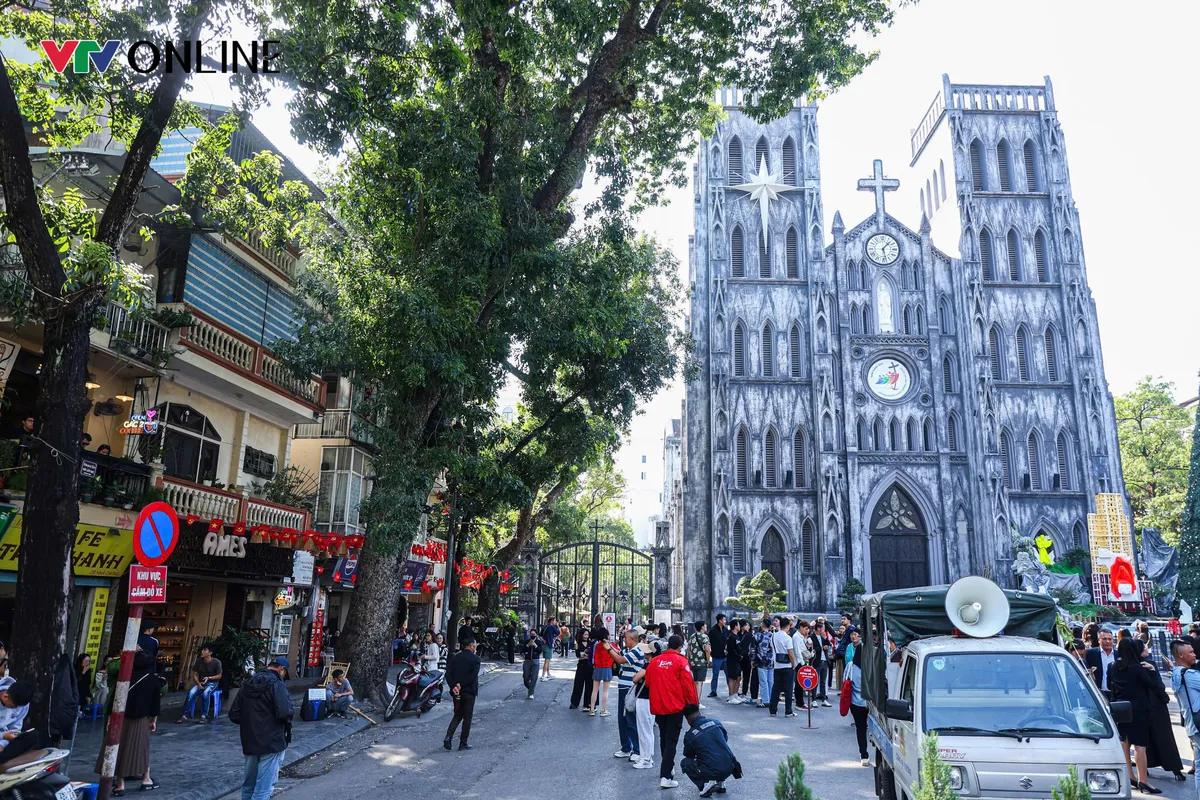 Nhiều tuyến phố tại phường Hoàn Kiếm sạch thoáng sau nhiều ngày ra quân xử lý - Ảnh 7.