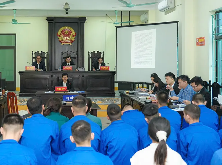 Ninh B&igrave;nh: "Đội s&aacute;t thủ v&agrave;ng" bị xử &aacute;n treo về tội g&acirc;y rối trật tự c&ocirc;ng cộng - Ảnh 1.