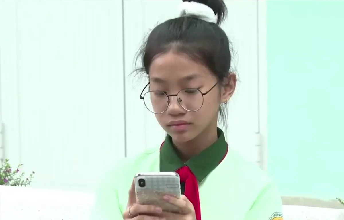 Mạng x&atilde; hội t&aacute;c động mạnh mẽ đến giới trẻ Việt Nam - Ảnh 1.