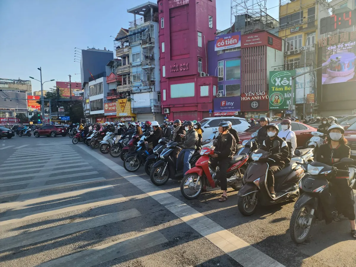 Hà Nội cấm xe xăng vào vành đai 1: chuyên gia đồng thuận với mục tiêu chung của thành phố - Ảnh 2.