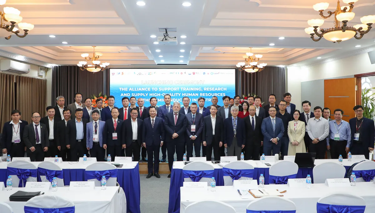 Thành lập liên minh khắc phục "khoảng trống" hệ sinh thái bán dẫn - Ảnh 1.