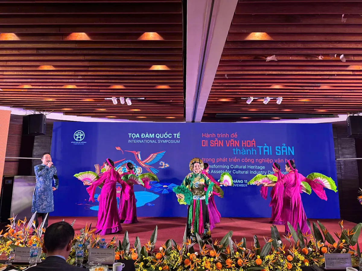 Để di sản văn hóa có thể “kiếm tiền” - Ảnh 2.