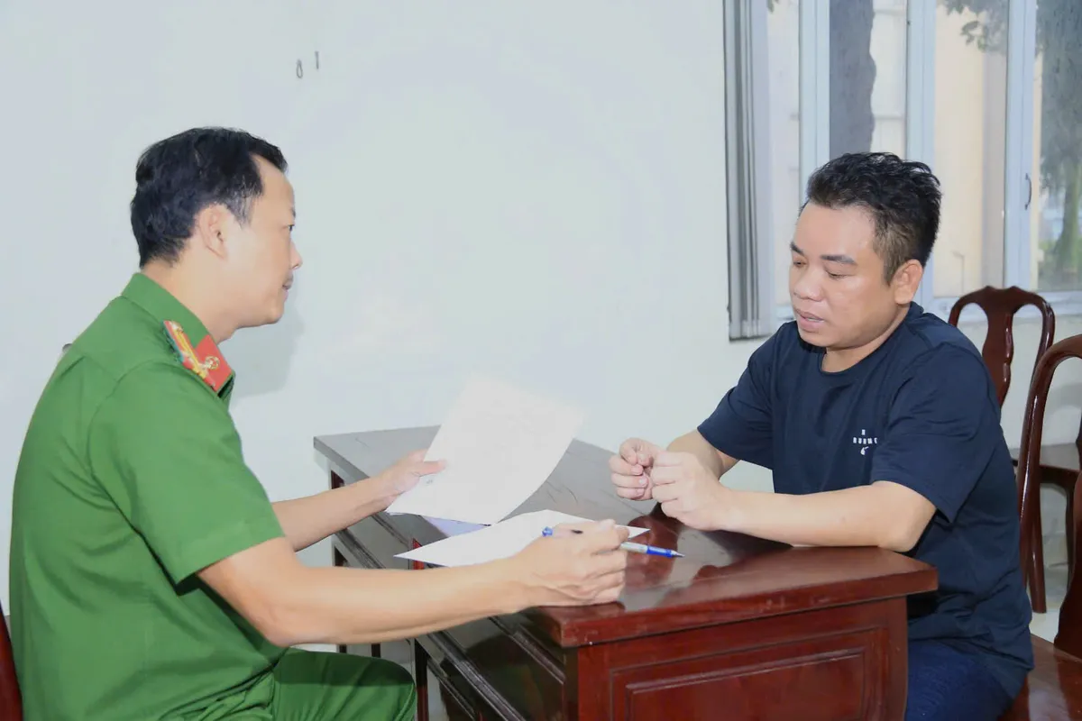 Khởi tố đường dây mua bán hóa đơn GTGT khống hơn 4.000 tỷ đồng tại Đồng Nai - Ảnh 2.