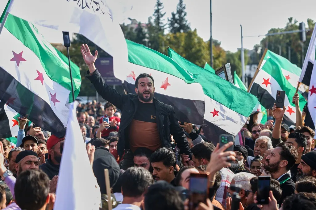 Syria tố Israel phạm tội ác chiến tranh trong vụ tấn công làm 13 người thiệt mạng- Ảnh 1.