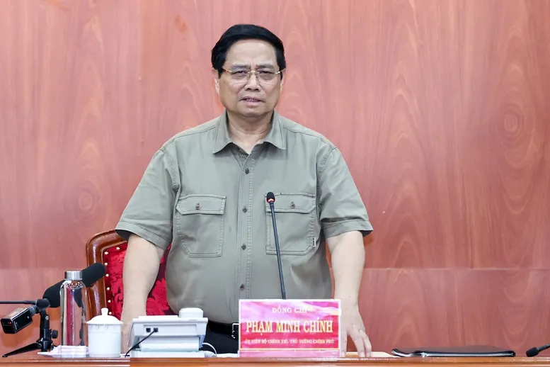 Thủ tướng Phạm Minh Chính: Khẩn trương dựng lại nhà, phục hồi sinh kế cho nhân dân vùng lũ - Ảnh 4.