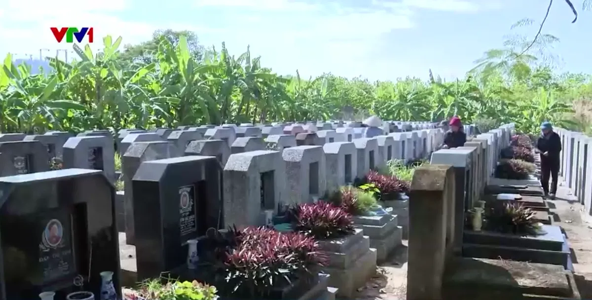 Người d&acirc;n x&atilde; Sơn Đồng mong c&oacute; đường thẳng ra nội đồng - Ảnh 3.