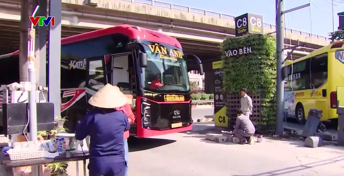 Triển khai thu phí không dừng tại bến xe: Thuận lợi cho nhà xe, thách thức với quản lý - Ảnh 1.