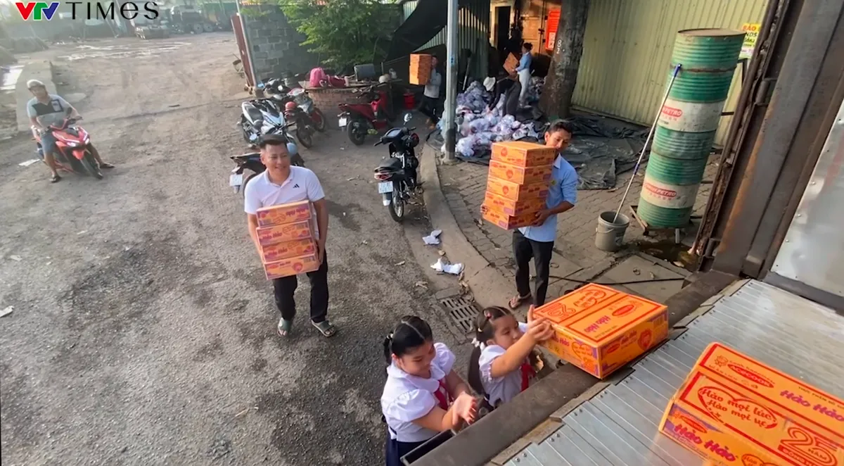 TP Hồ Chí Minh: Kiểm soát chặt việc ủng hộ, cứu trợ bà con vùng lũ, tránh bị trục lợi- Ảnh 3.