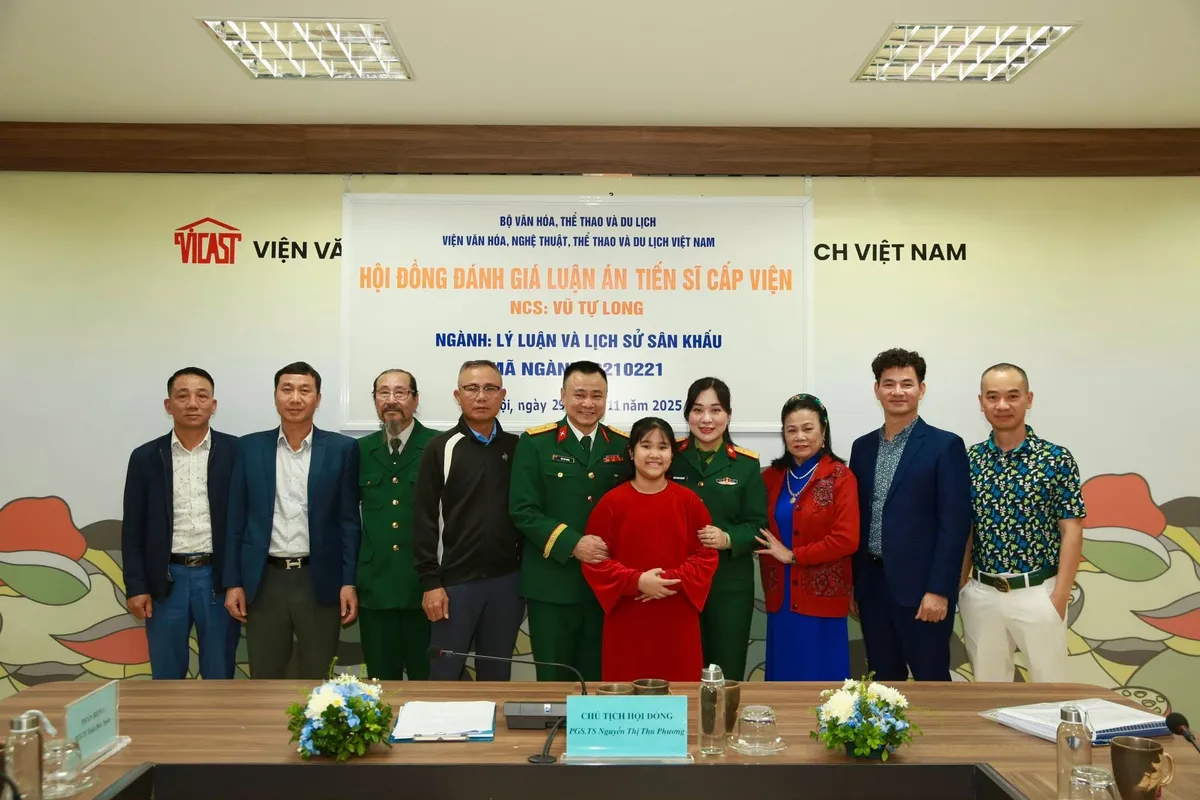 NSND Tự Long đón tin vui, Soobin tiếp tục ủng hộ đồng bào miền Trung - Ảnh 1. NSND Tự Long đón tin vui, Soobin tiếp tục ủng hộ đồng bào miền Trung - Ảnh 1.