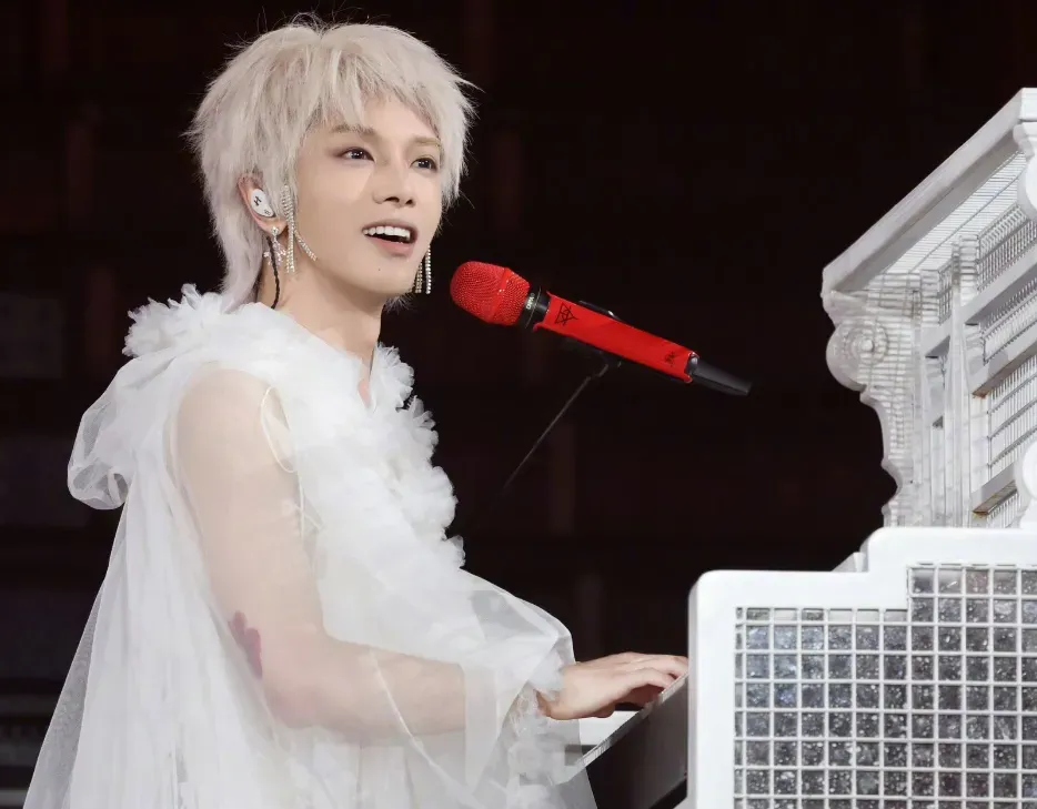 Gần 30 nghệ sĩ đóng góp 38 triệu HKD cho nạn nhân vụ cháy ở Hong Kong (Trung Quốc) - Ảnh 1.