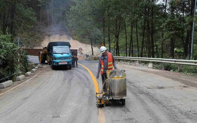 Đèo Mimosa - cửa ngõ vào Đà Lạt chính thức thông xe lúc 18h ngày 30.11 sau hơn 10 ngày tê liệt do sạt lở. Ảnh: Phúc Khánh/Báo Lao động