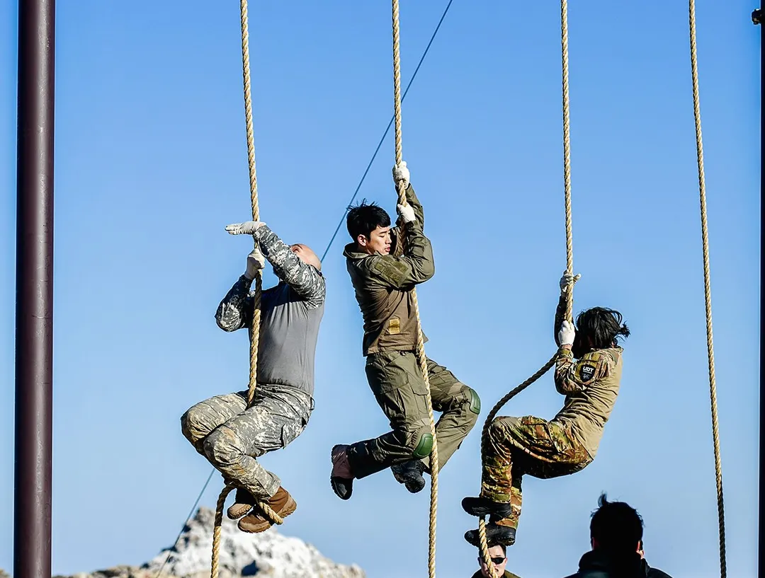 Khi gameshow Hàn biến sức chịu đựng thành công thức hút khán giả - Ảnh 4.