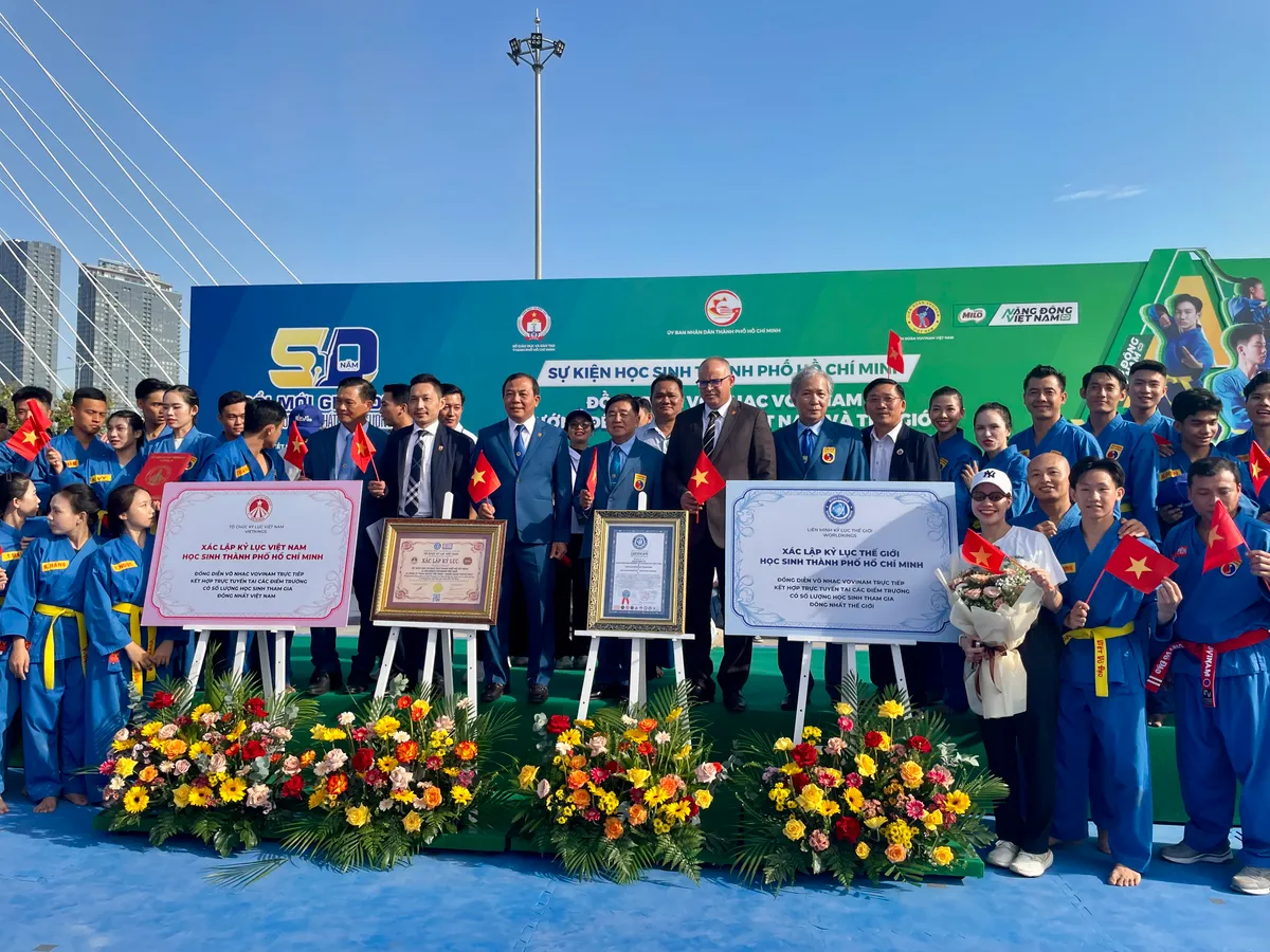 60.000 học sinh TP Hồ Chí Minh xác lập kỷ lục thế giới đồng diễn Vovinam - Ảnh 10.