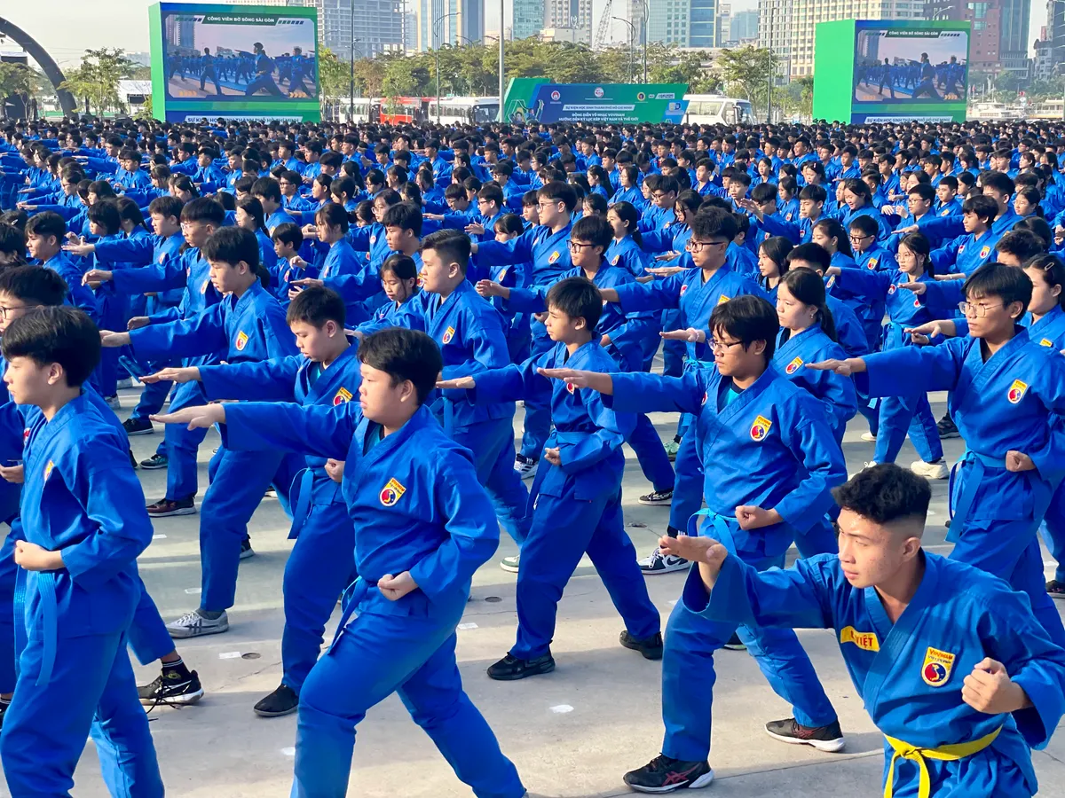 60.000 học sinh TP Hồ Chí Minh xác lập kỷ lục thế giới đồng diễn Vovinam - Ảnh 5.
