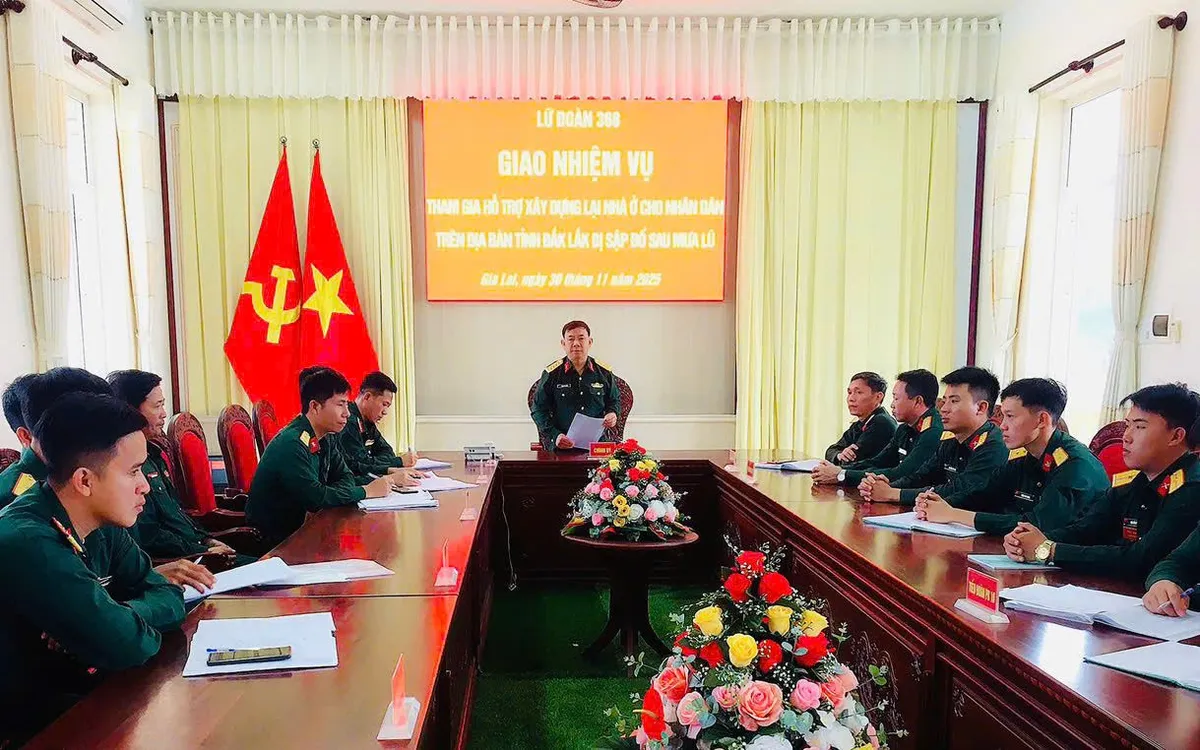 Lữ đoàn 368  huy động lực lượng, phương tiện và lên đường cơ động vào các khu vực bị thiệt hại nặng, hỗ trợ xây dựng lại nhà ở cho nhân dân.