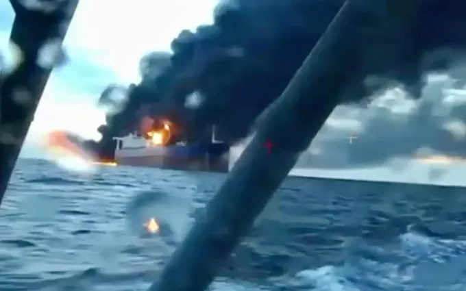 UAV Sea Baby của Ukraine tấn công các tàu chở dầu Kairos và Virat của Nga ở Biển Đen vào ngày 28/11/2025 (Ảnh: Cơ quan An ninh Ukraine)