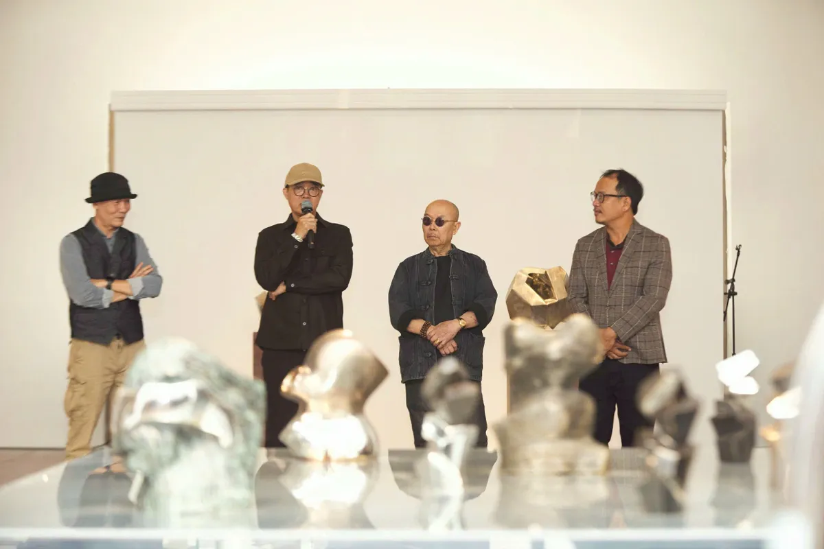 Cú chạm mới mẻ vào đời sống mỹ thuật của nghệ sĩ Đinh Phong- Ảnh 3.