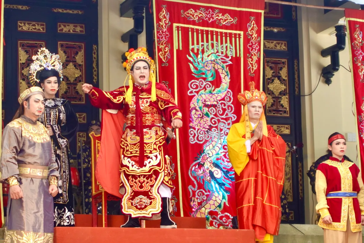 Nghệ thuật truyền thống xuống phố- Ảnh 4. Nghệ thuật truyền thống xuống phố- Ảnh 4.