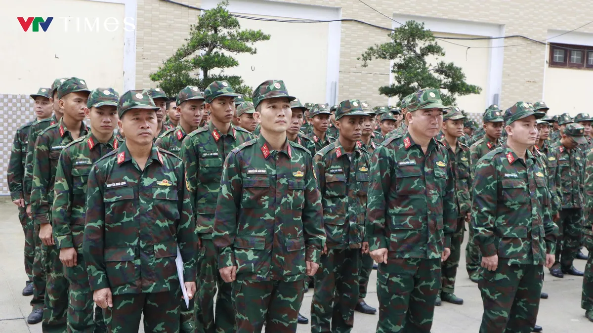 Đà Nẵng xuất quân thực hiện “Chiến dịch Quang Trung” xây nhà cho dân vùng lũ Đắk Lắk - Ảnh 2.