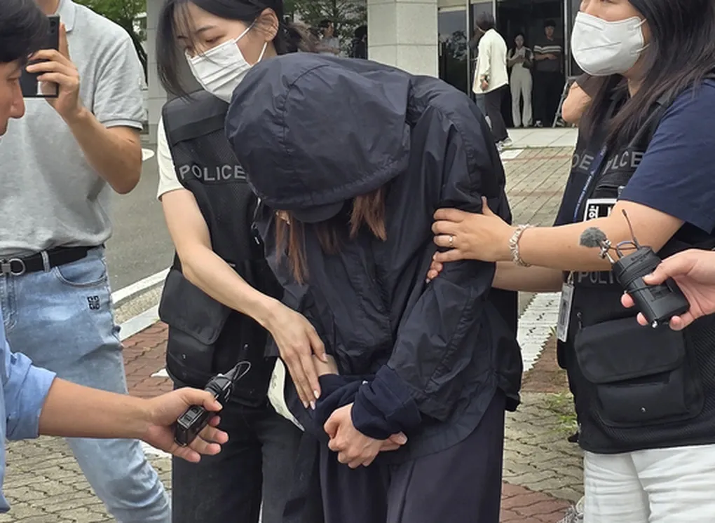 Phụ huynh ở Hàn Quốc 10 lần đột nhập trường đánh cắp đề thi cho con - Ảnh 1.