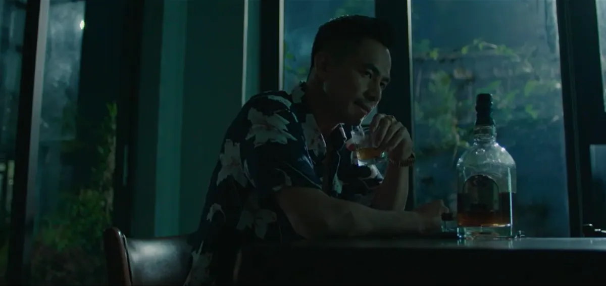 Lằn ranh - Tập 22: Hàng loạt quan chức Việt Đông bị bắt vì đánh bạc- Ảnh 11. Lằn ranh - Tập 22: Hàng loạt quan chức Việt Đông bị bắt vì đánh bạc- Ảnh 11.