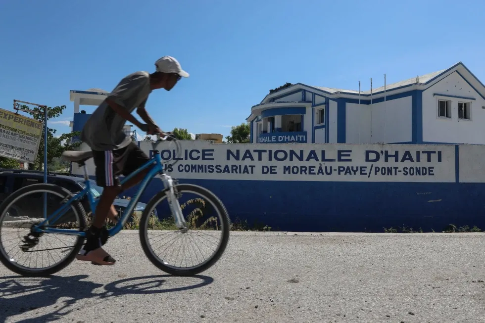 Các băng nhóm tấn công quy mô lớn tại khu vực miền trung Haiti - Ảnh 1.