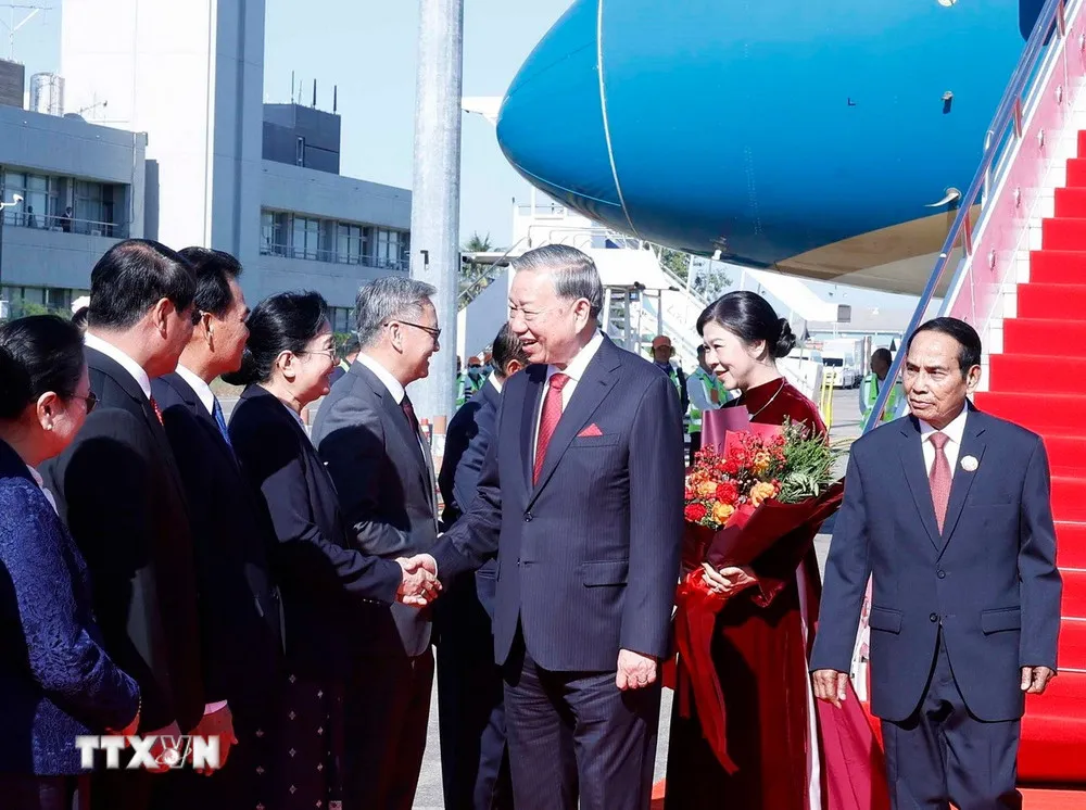 Tổng Bí thư Tô Lâm và Phu nhân đến Thủ đô Vientiane, bắt đầu thăm cấp Nhà nước tới Lào - Ảnh 3.