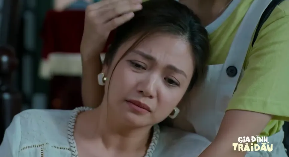 Gia đình trái dấu - Tập 1: Chồng đang họp, 'công chúa' vợ gọi cháy máy- Ảnh 3. Gia đình trái dấu - Tập 1: Chồng đang họp, 'công chúa' vợ gọi cháy máy- Ảnh 3.