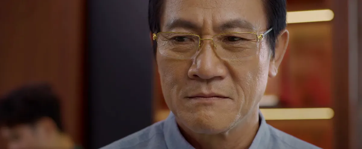 Gia đình trái dấu - Tập 1: Mất chức sau sáp nhập, cựu Trưởng phòng cay đắng bị nhân viên cũ lên mặt- Ảnh 5.