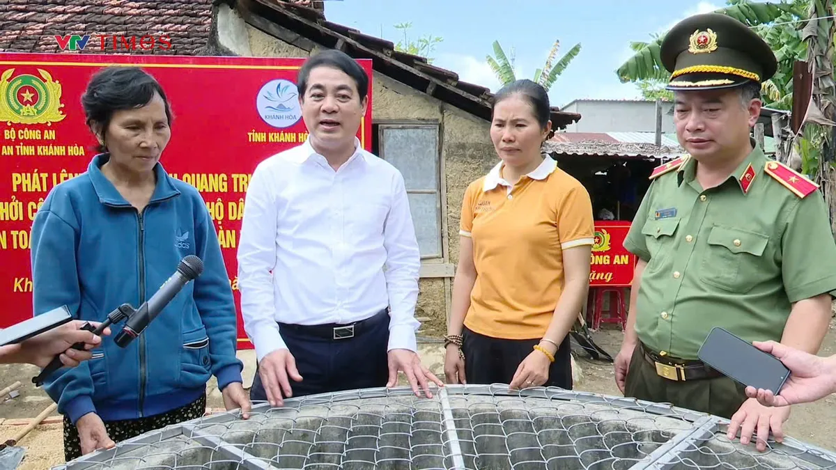 “Chiến dịch Quang Trung”: Khánh Hòa khởi công xây dựng nhà ở cho nhân dân bị thiệt hại do mưa lũ - Ảnh 2.