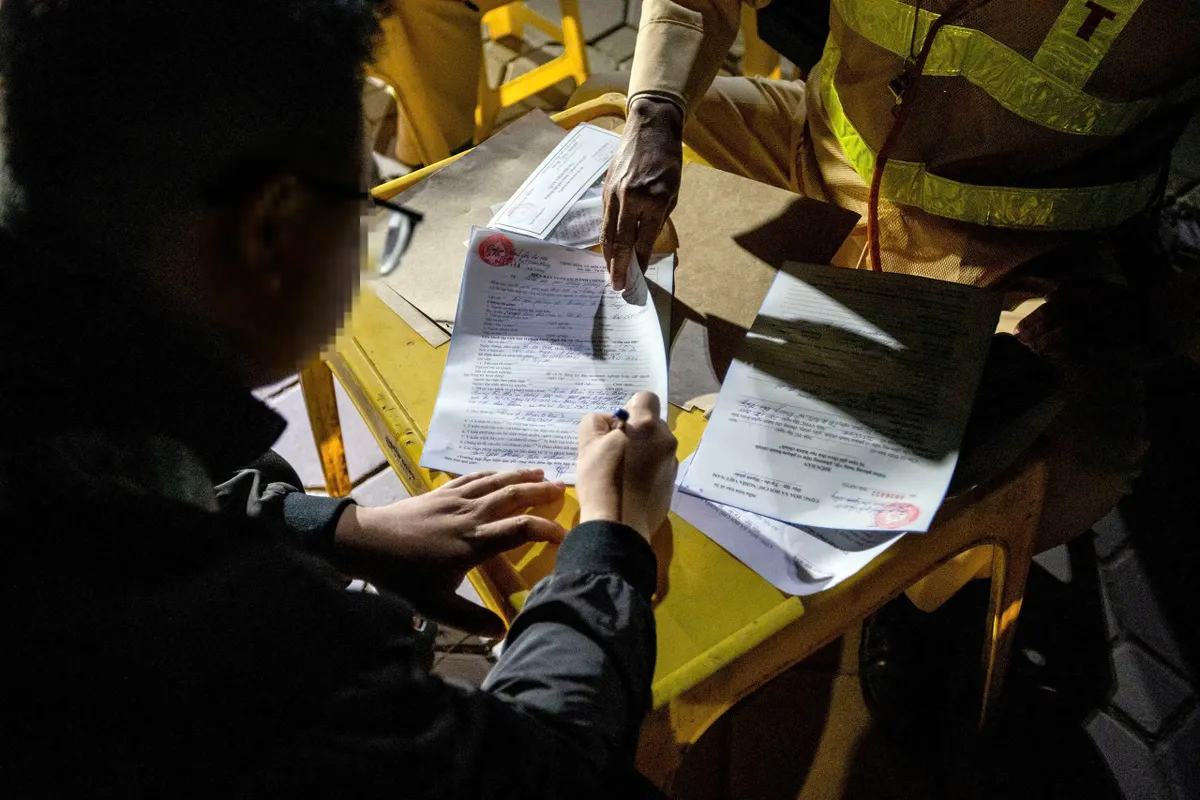 Hà Nội: Xử phạt hơn 800 trường hợp vi phạm nồng độ cồn chỉ trong 3 ngày cuối tuần - Ảnh 2.