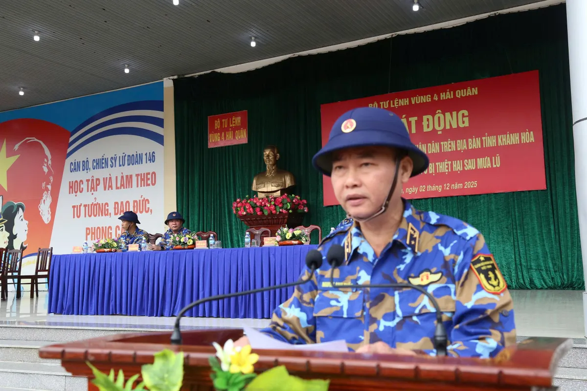 Hải quân phát động "Chiến dịch Quang Trung" giúp nhân dân xây dựng, sửa chữa nhà ở - Ảnh 1.