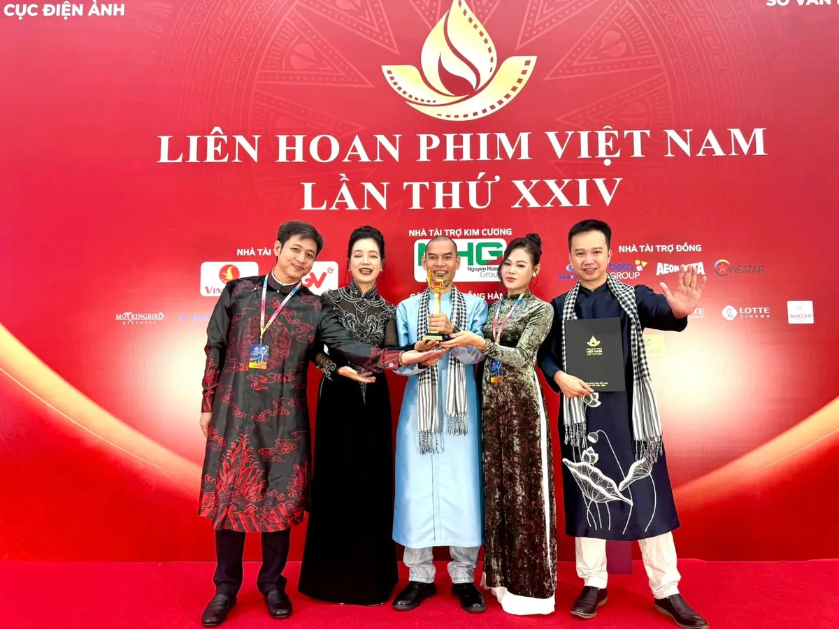 Cặp đôi Bông Sen Vàng- Happy Ending cho hoạt hình Việt - Ảnh 1.