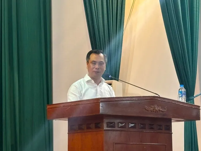 Sinh viên bức xúc tiền hỗ trợ A80: Hiệu trưởng thừa nhận “sơ suất thông tin” - Ảnh 1.