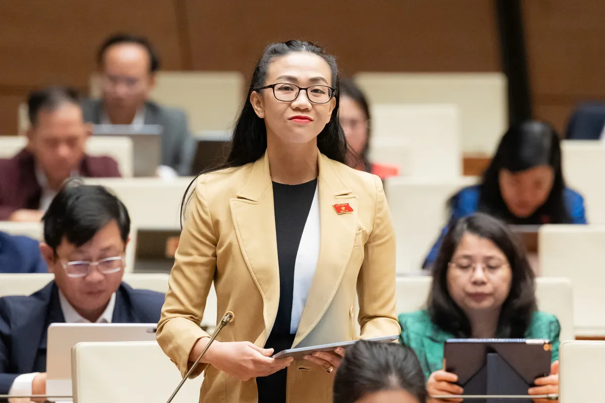 ĐBQH đề xuất sớm miễn viện phí cho bệnh nhân chạy thận, ung thư - Ảnh 2.