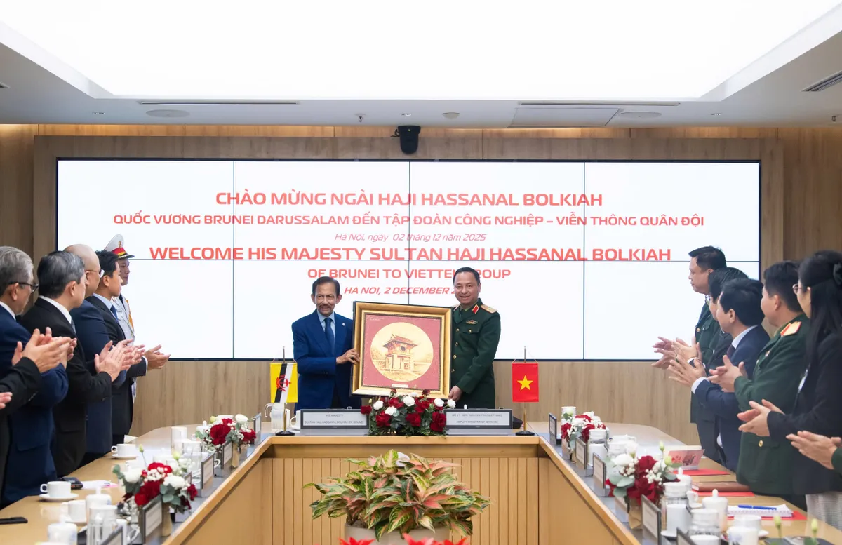Viettel đ&oacute;n Quốc vương Brunei, mở ra cơ hội hợp t&aacute;c chiến lược mới - Ảnh 3.