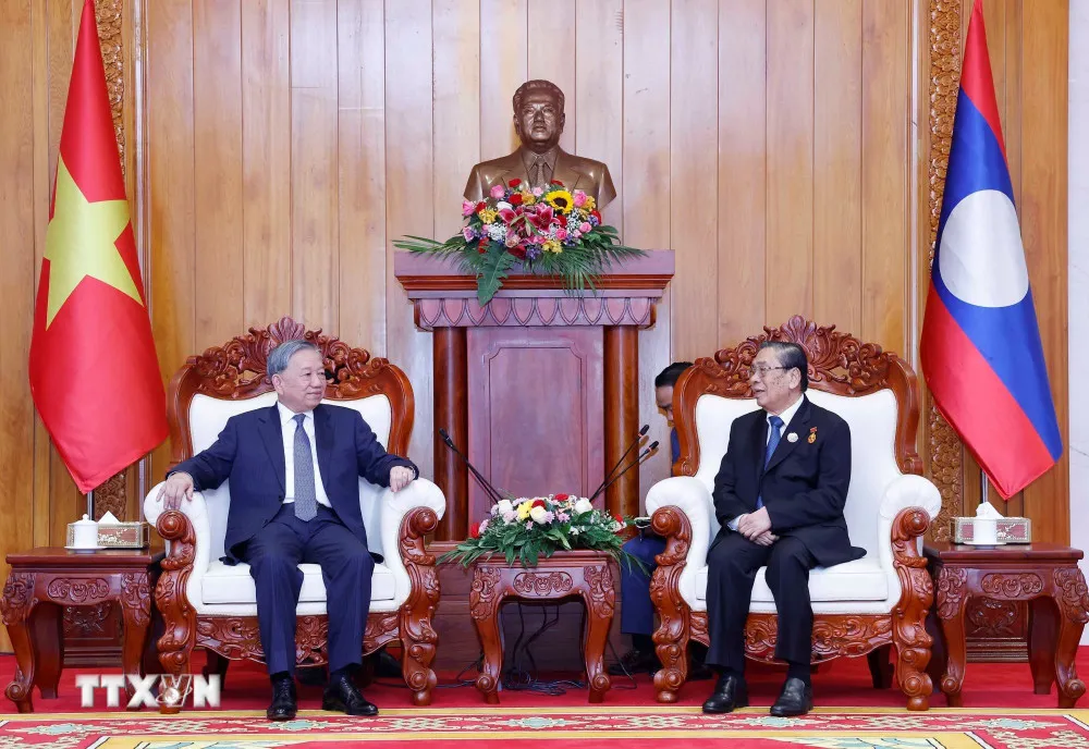 Tổng Bí thư Tô Lâm thăm các nguyên lãnh đạo Lào - Ảnh 4.