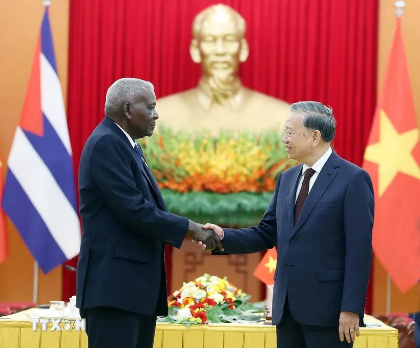 Điện mừng 65 năm ngày thiết lập quan hệ ngoại giao giữa Việt Nam và Cuba - Ảnh 1.