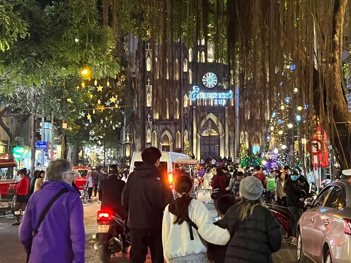 Lượng khách Úc đến Việt Nam tăng mạnh  - Ảnh 1.