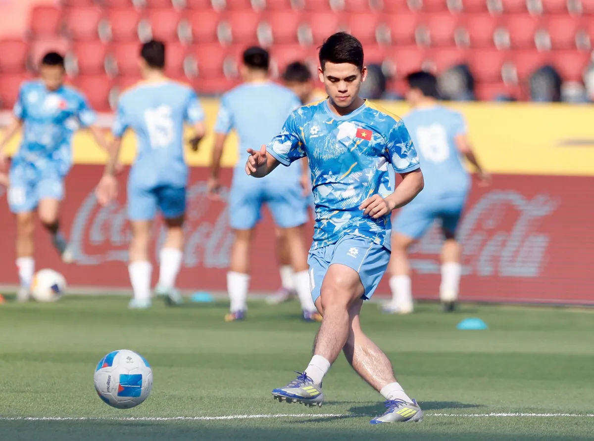 TRỰC TIẾP U22 Việt Nam 2-1 U22 Lào (H2): Trọng tài từ chối bàn thắng của Đình Bắc, rồi sau đó lại công nhận!! - Ảnh 1.