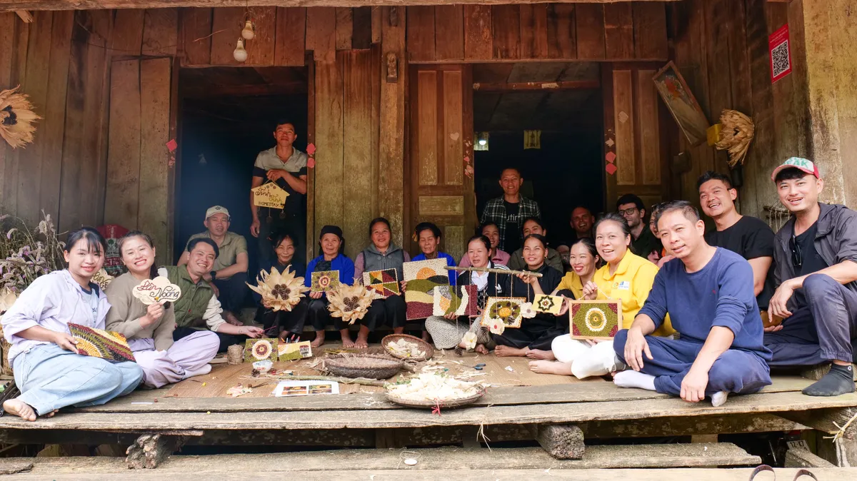 Nghệ thuật từ hạt ngô: Khi nông sản Lân Nóng "kể" chuyện du lịch xanh - Ảnh 10.