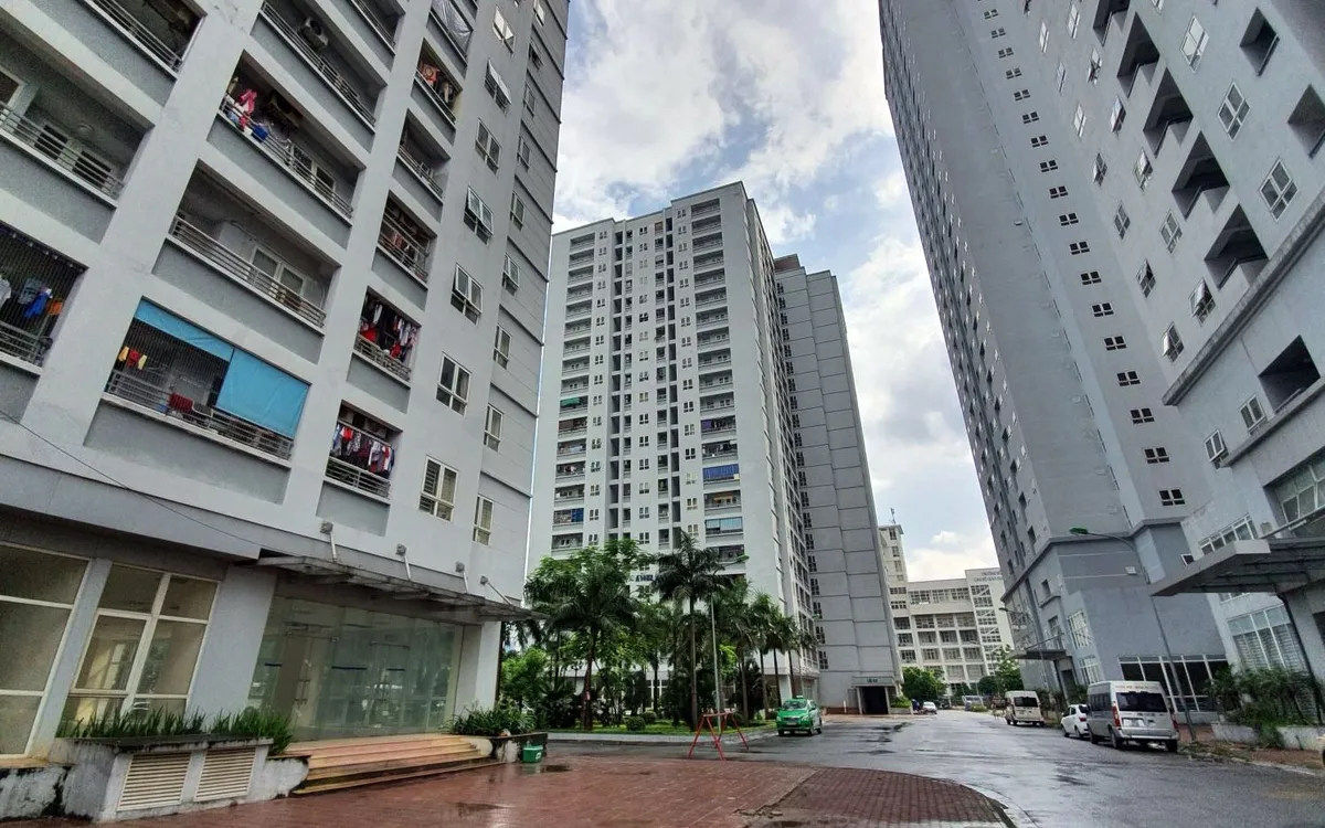 Sở hữu một ngôi nhà tại các đô thị là mục tiêu của nhiều gia đình. Ảnh: Hải Hưng