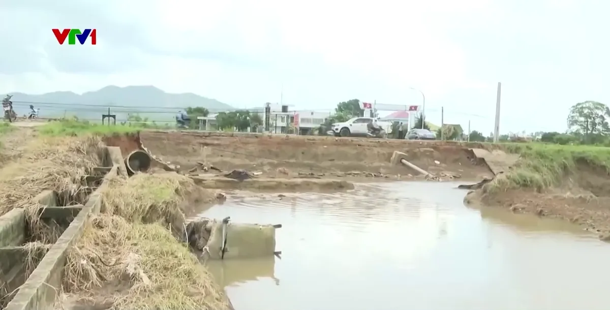 Đắk Lắk khẩn trương khắc phục hệ thống thủy lợi sau lũ, bảo đảm vụ Đông Xuân - Ảnh 1.