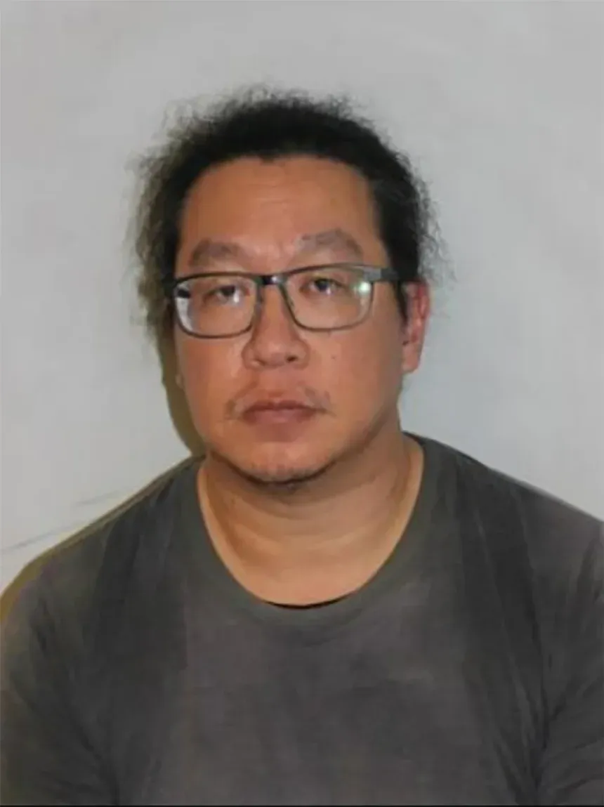 Nhân viên nhà trẻ ở Anh nhận tội xâm hại tình dục trẻ em và quay phim lạm dụng - Ảnh 1.