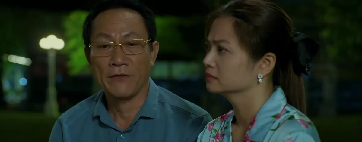 Gia đình trái dấu - Tập 2: Đi đánh ghen, vợ nhận tin sốc tới ngất xỉu- Ảnh 7.